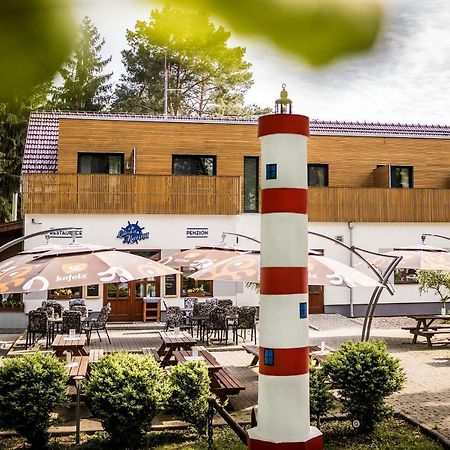 Penzion Labska Marina Poděbrady Kültér fotó