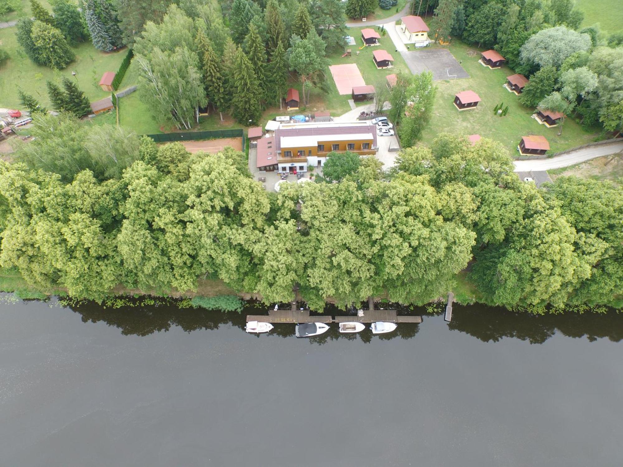 Penzion Labska Marina Poděbrady Kültér fotó